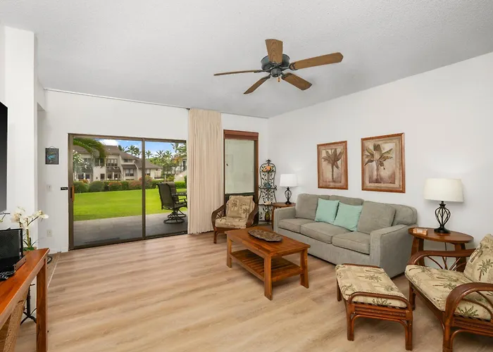 1Br 1Ba Kahala Tropical Dream, Pool, Garden View 513